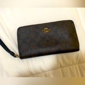 Coach wristlet